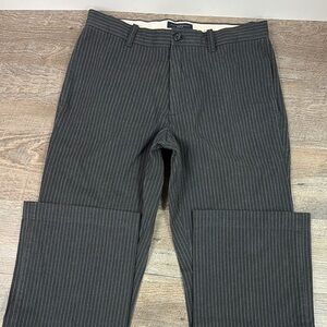 Men’s Banana Republic Boot Fit Charcoal Grey Pinstriped Pants 31x30